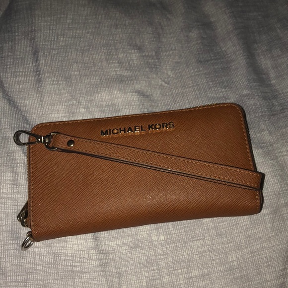 Michael Kors wallet - Picture 2 of 7